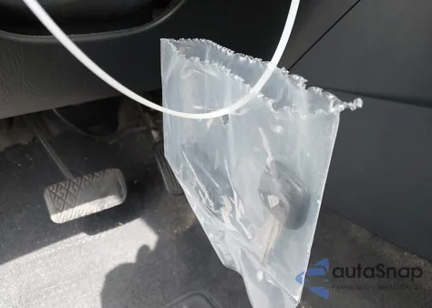 2003 Toyota Matrix Xr z USA, uszkodzony, nr VIN 2T1KR32E43C071916